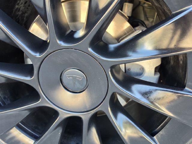 Used 2021 Tesla Model Y Long Range AWD/4WD image 22