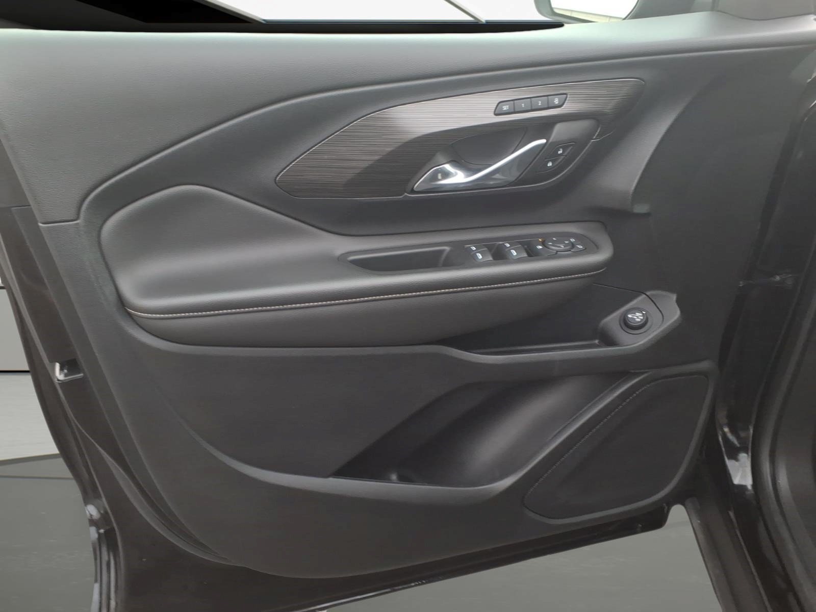 Certified 2023 GMC Terrain SLT w/ LPO, Floor Liner Package FWD image 8