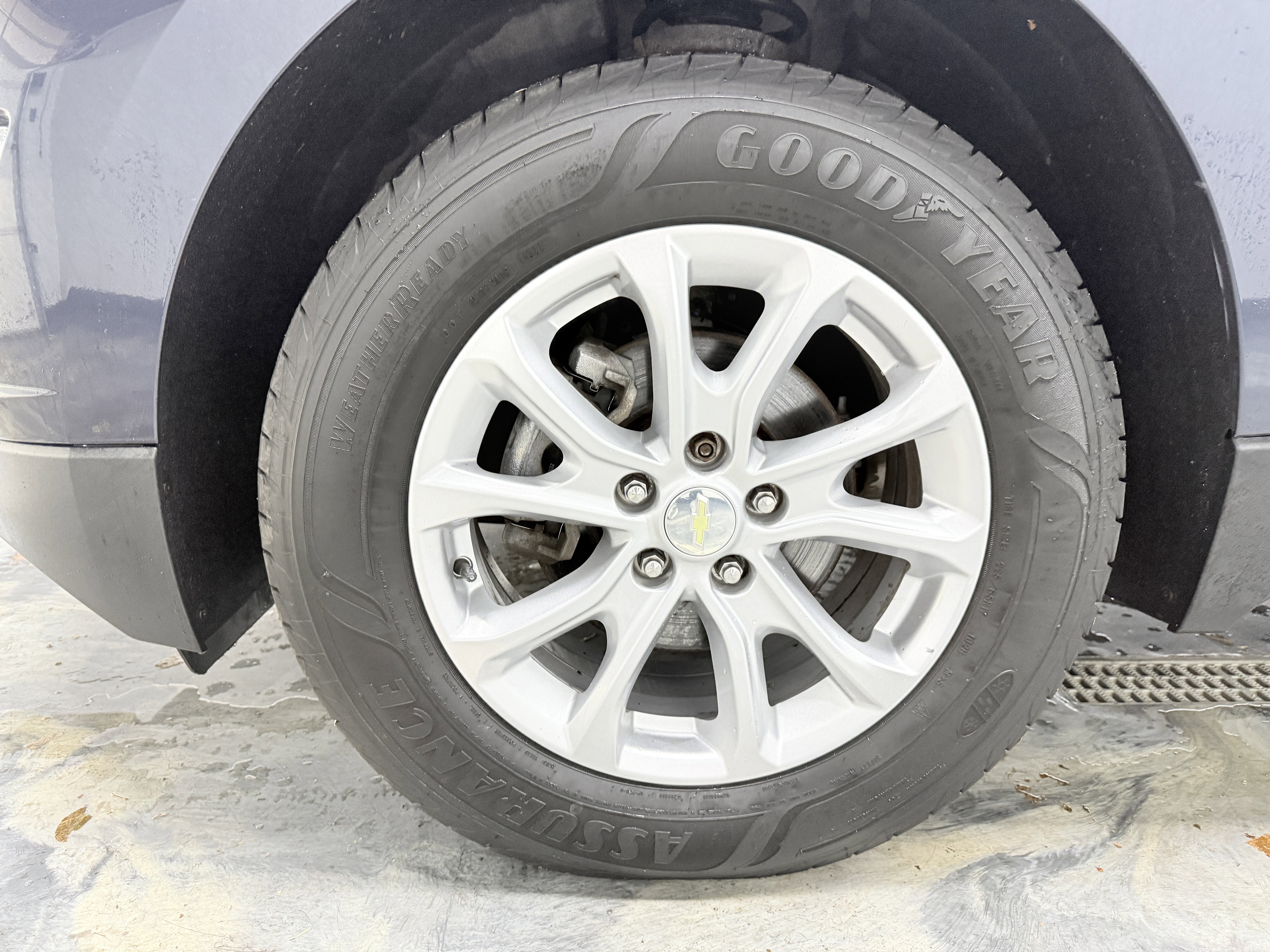 Used 2018 Chevrolet Equinox LT image 28