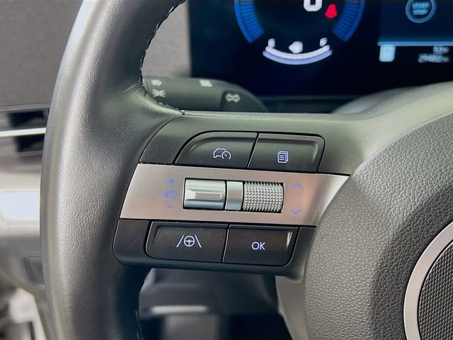 Used 2025 Hyundai Kona SEL image 13