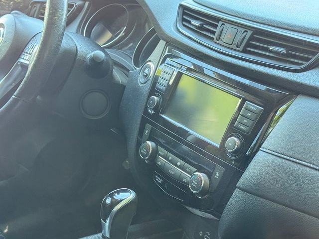 Used 2020 Nissan Rogue SV FWD image 8