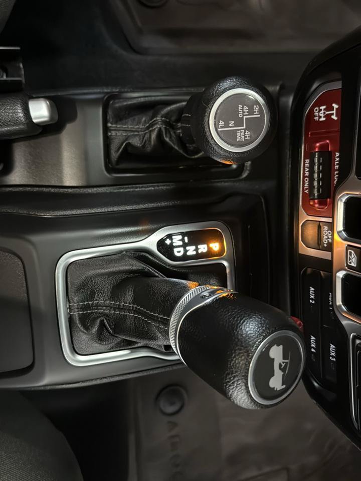 Used 2024 Jeep Wrangler Unlimited AWD/4WD image 23