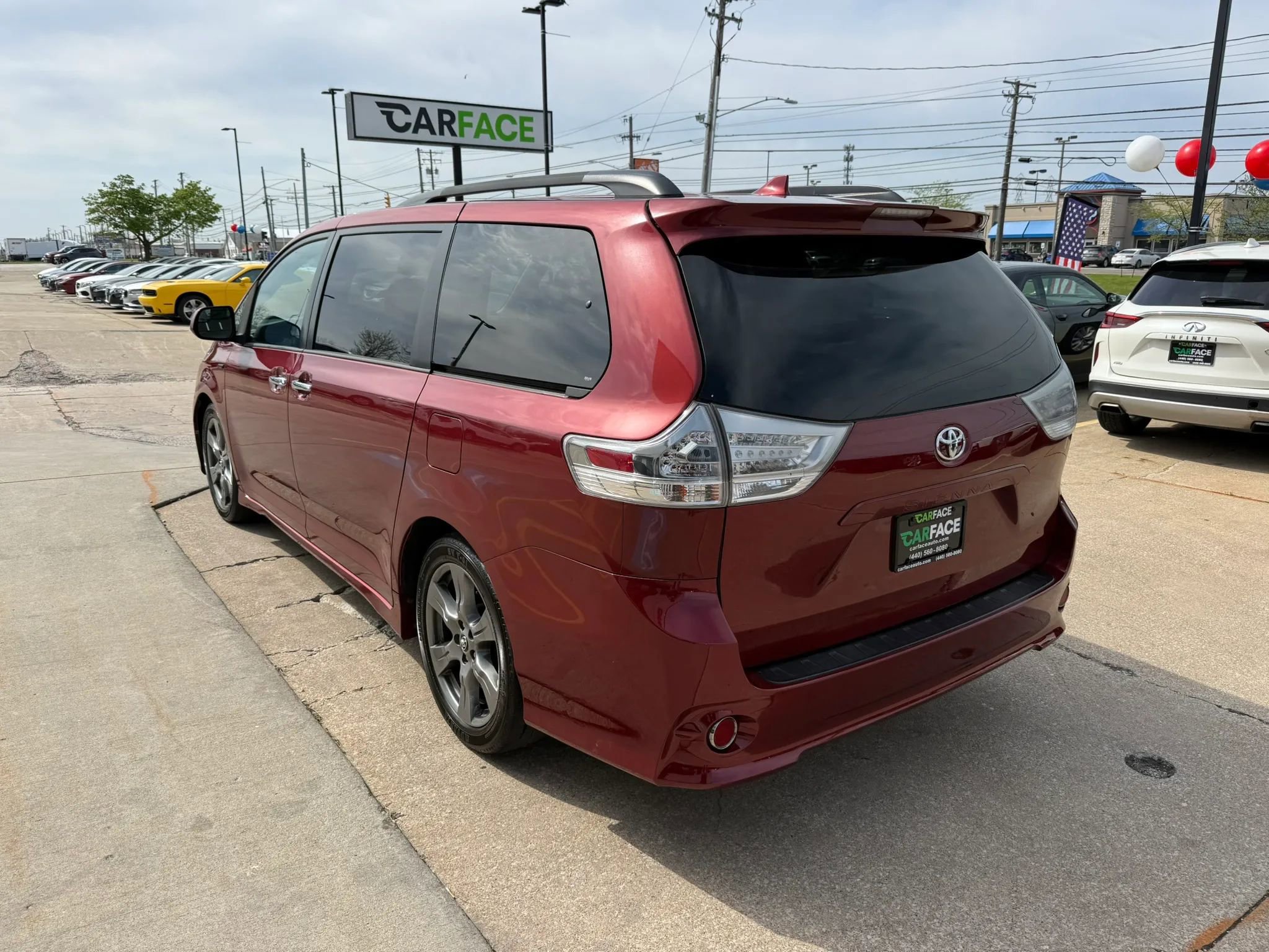Used 2018 Toyota Sienna SE FWD image 8
