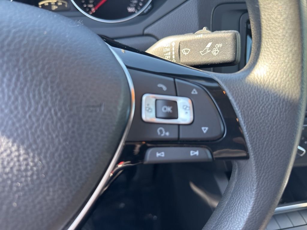 Used 2015 Volkswagen Jetta SE image 37