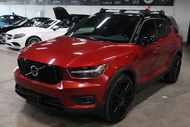 Used 2020 Volvo XC40 T5 R-Design w/ Protection Package Premier image 1