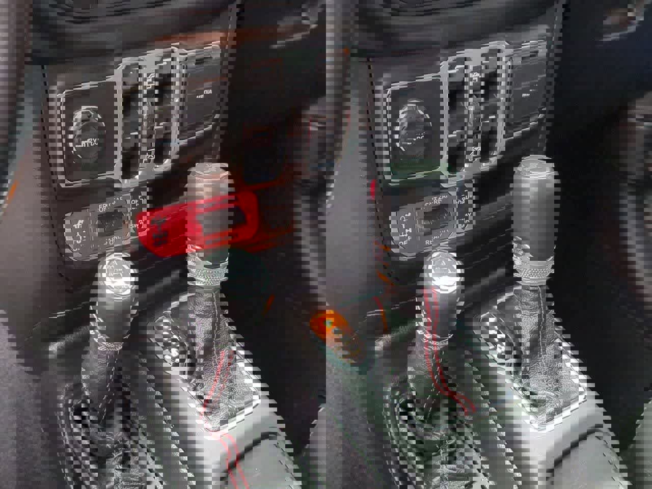 Used 2021 Jeep Wrangler Unlimited Rubicon w/ Cold Weather Group image 30