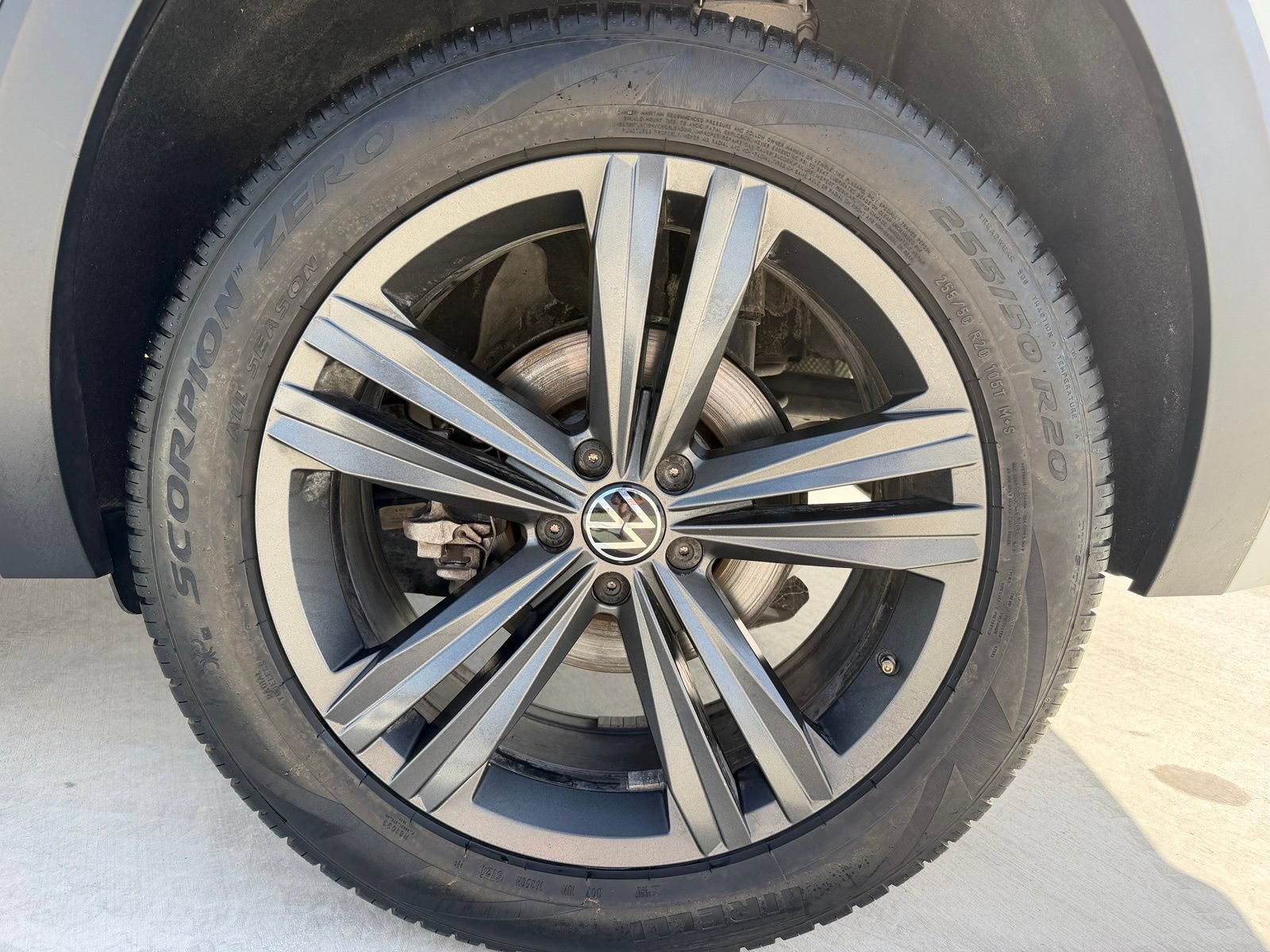 Used 2022 Volkswagen Atlas SEL R-Line AWD/4WD image 45
