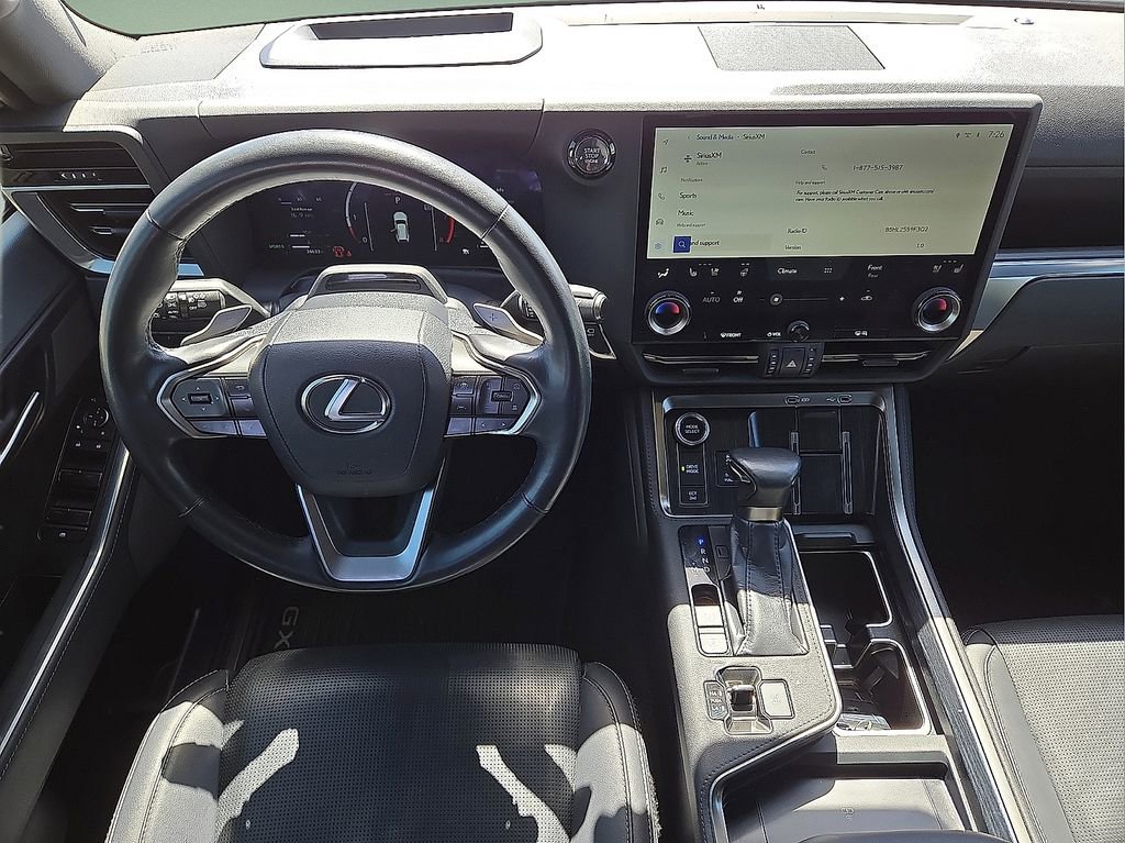 Used 2024 Lexus GX 550 w/ Accessory Package (Z1) image 19