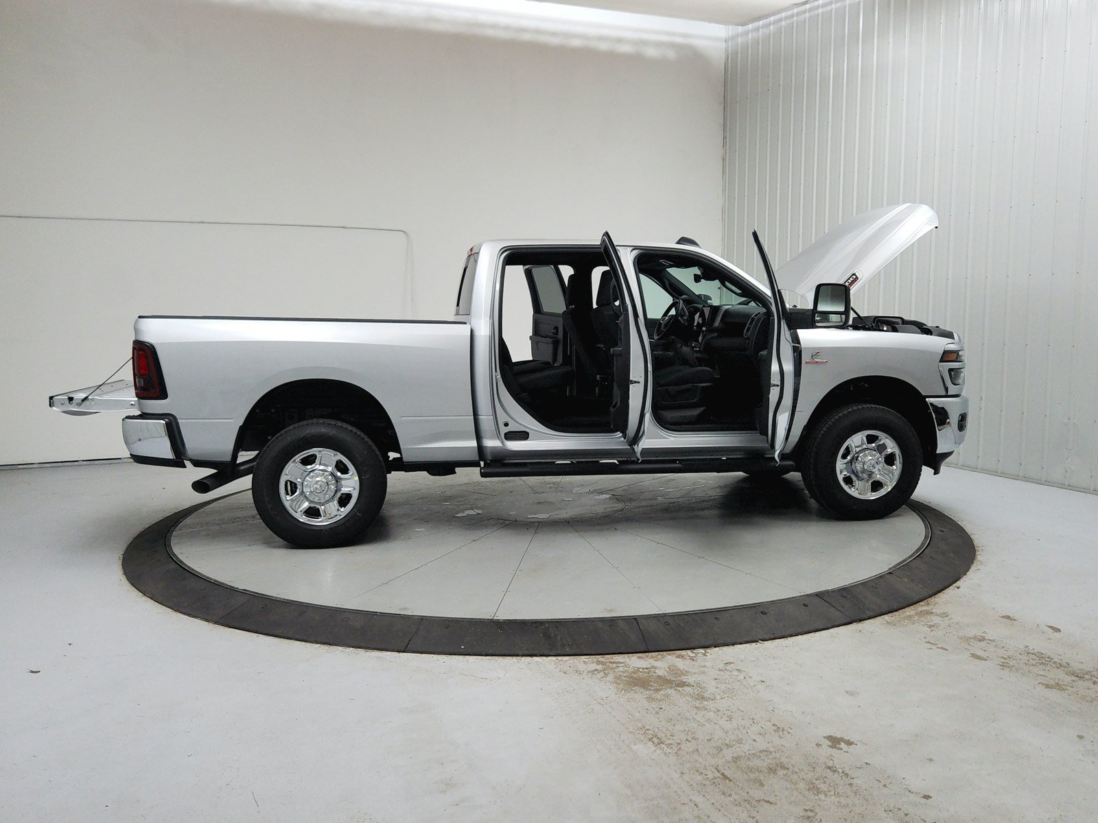 New 2026 RAM 2500 Tradesman AWD/4WD image 16