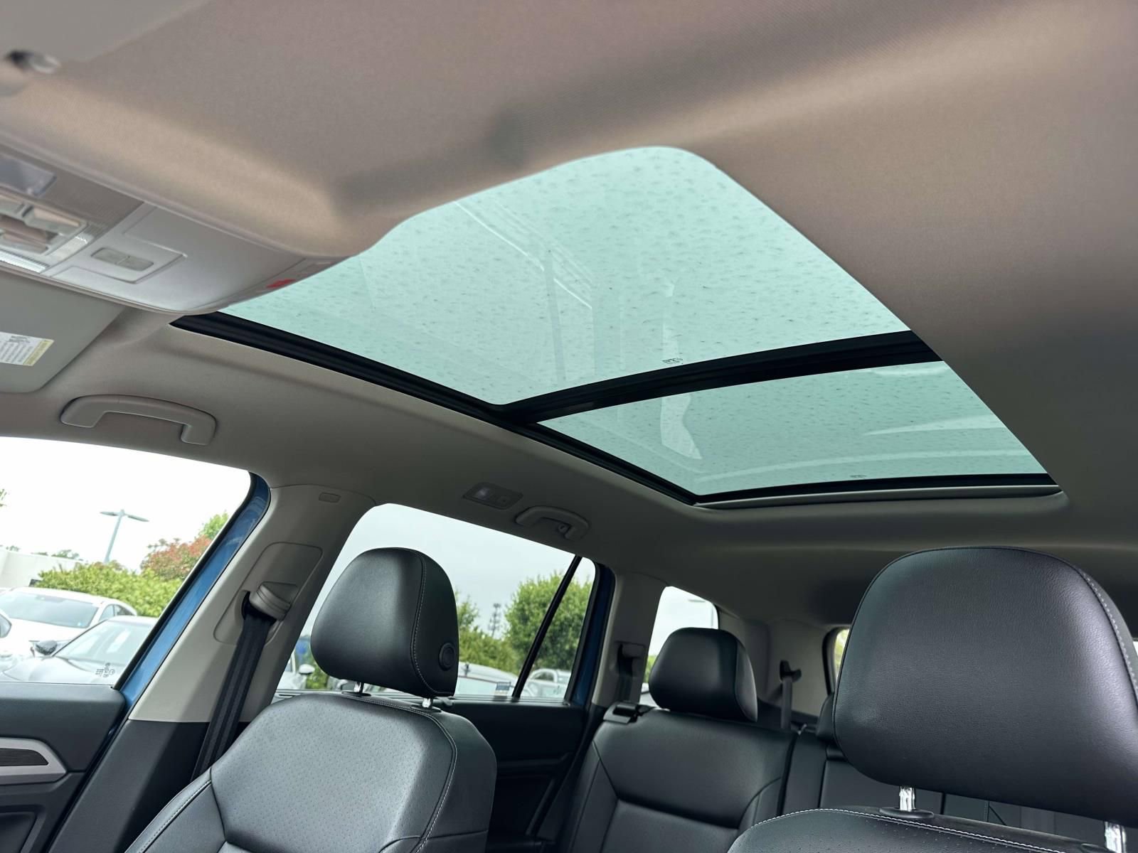 Used 2019 Volkswagen Atlas SE w/ Panoramic Sunroof Package AWD/4WD image 18