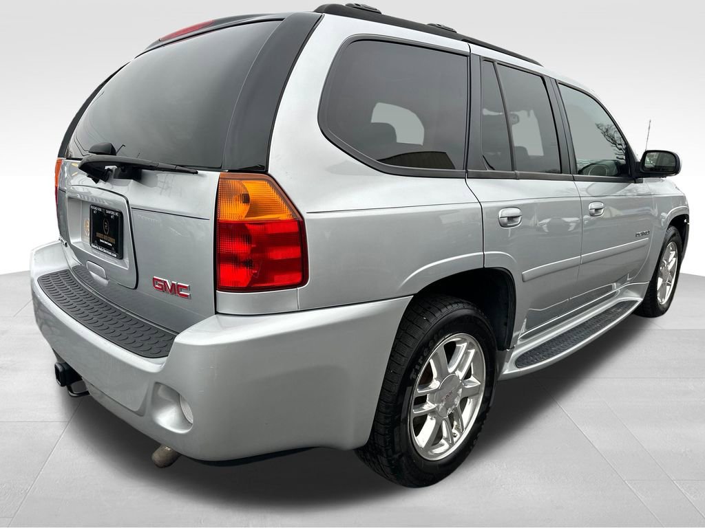 Used 2009 GMC Envoy Denali image 5