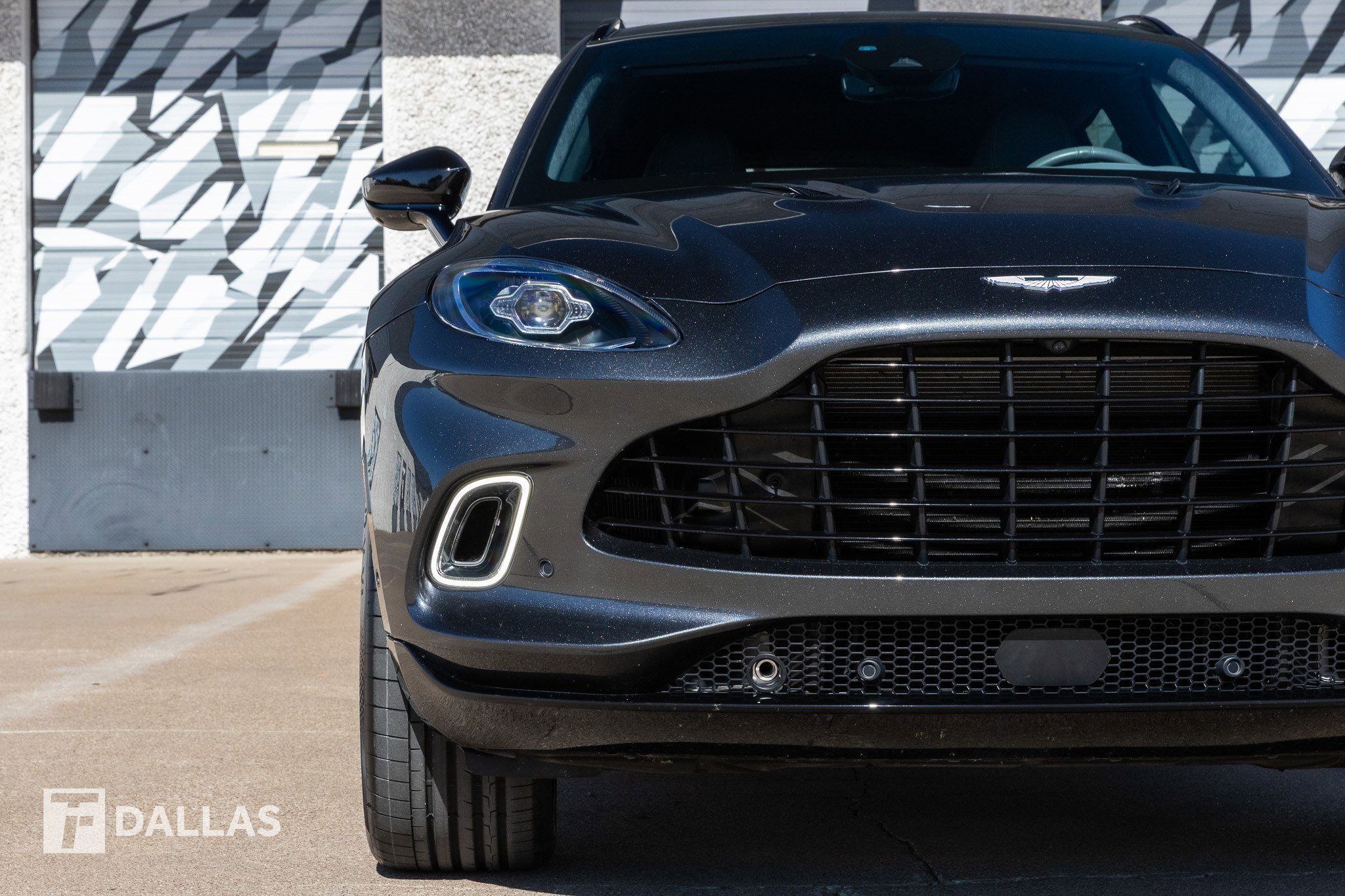 Used 2021 Aston Martin DBX image 4