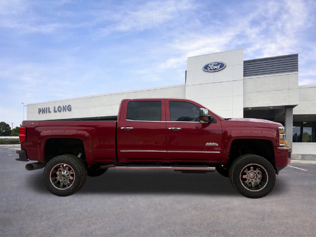 Used 2018 Chevrolet Silverado 2500 High Country w/ Duramax Plus Package AWD/4WD image 9