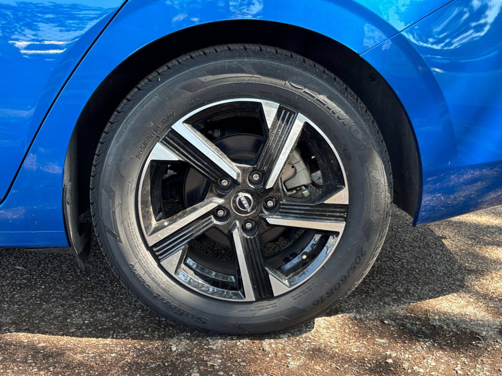 Used 2025 Nissan Sentra SV FWD image 28