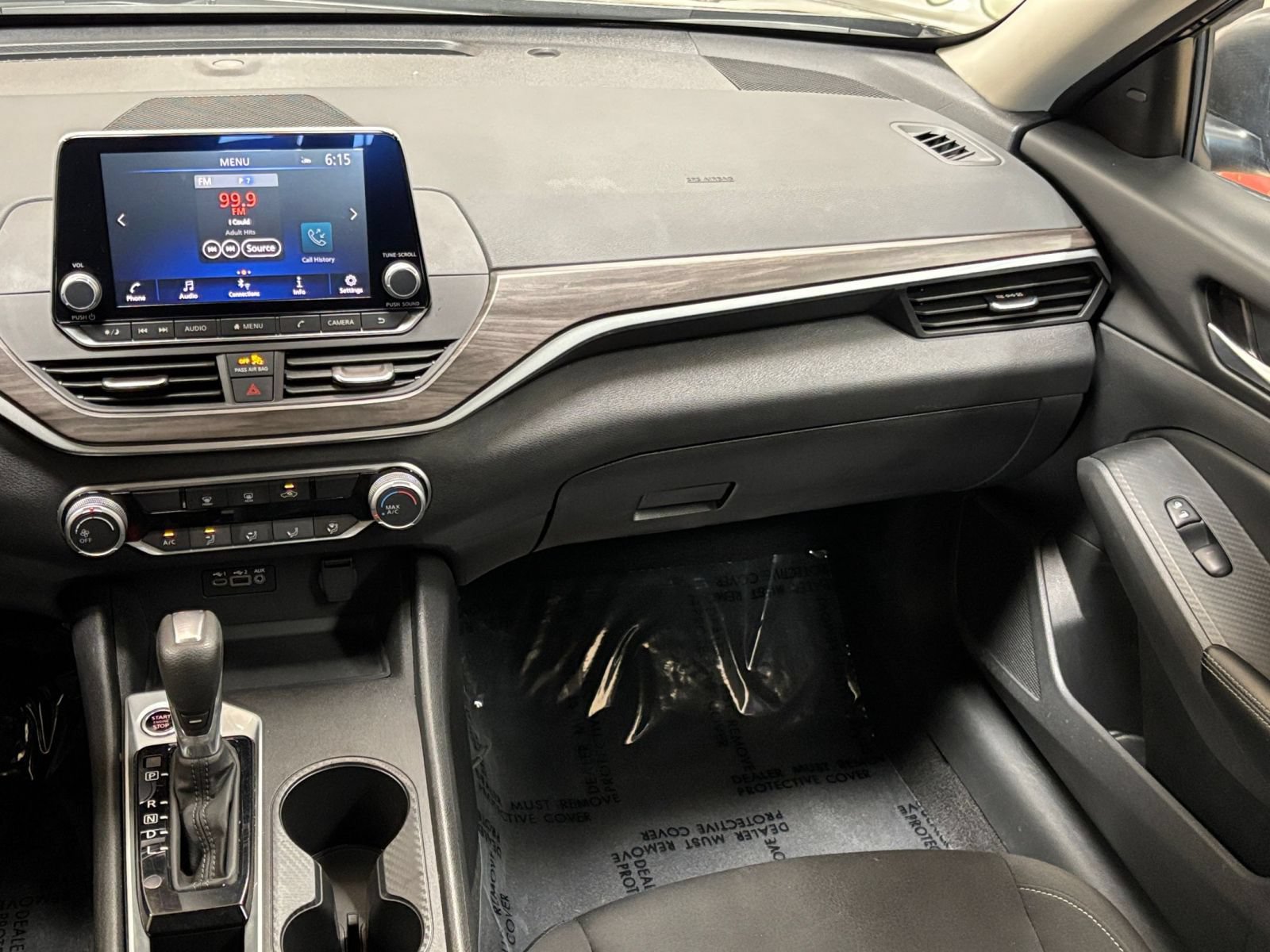Used 2025 Nissan Altima 2.5 SV FWD image 35