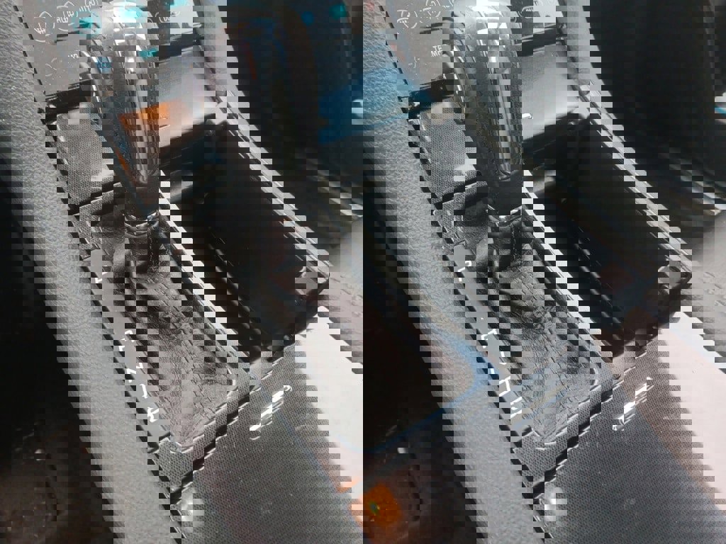 Used 2018 Ford Taurus Limited image 34