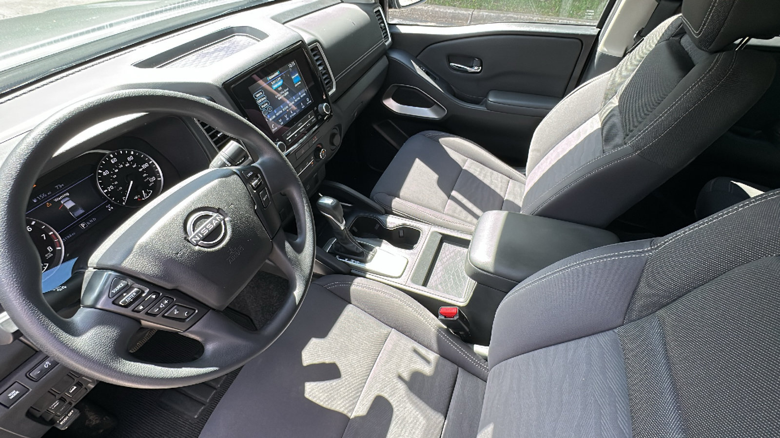 Used 2022 Nissan Frontier SV AWD/4WD image 20