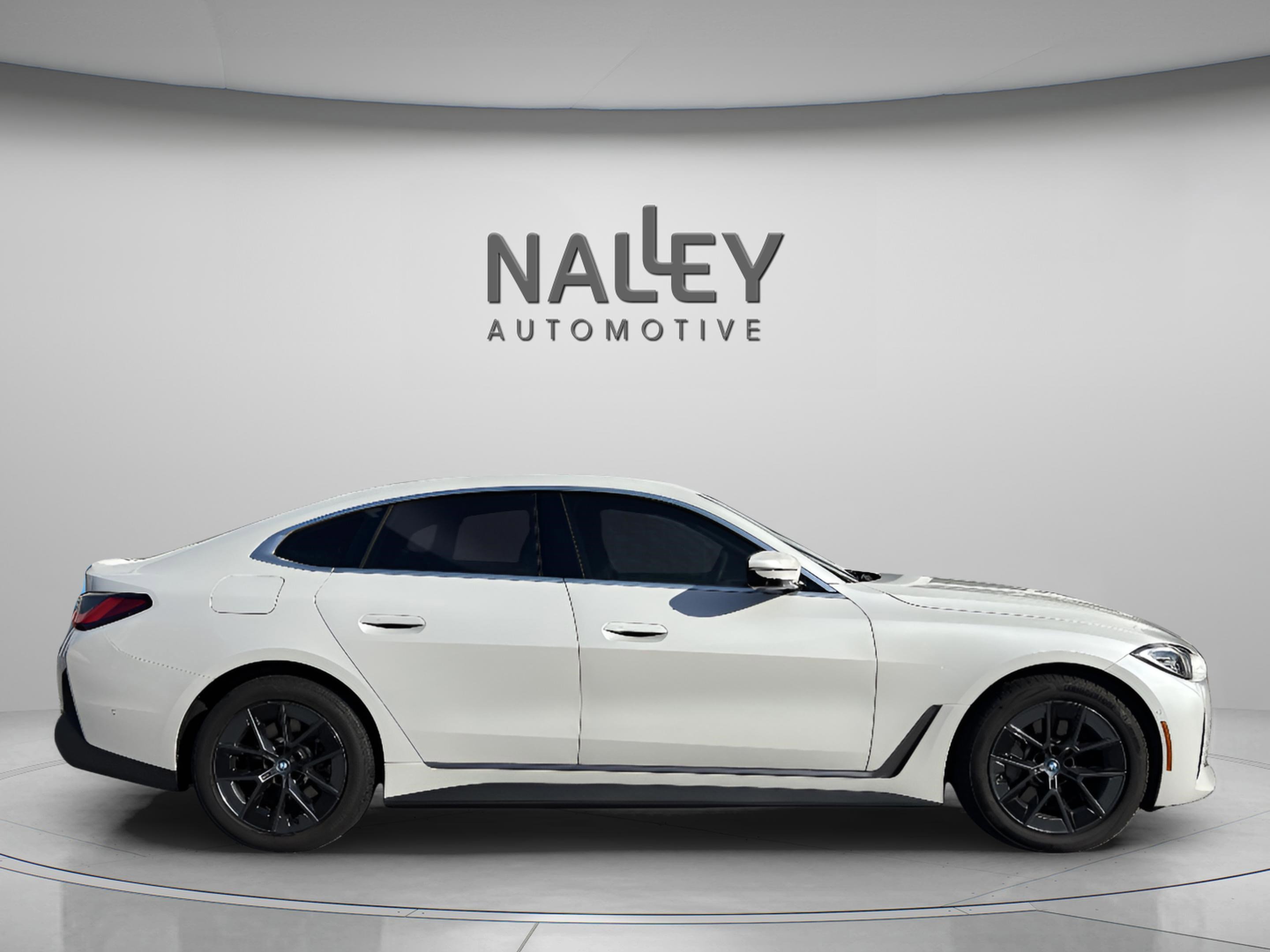 Used 2023 BMW i4 eDrive35 w/ Premium Package image 5