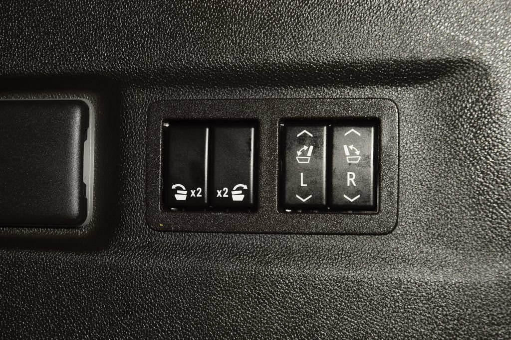 Used 2023 GMC Yukon XL Denali w/ LPO, Floor Liner Package AWD/4WD image 27