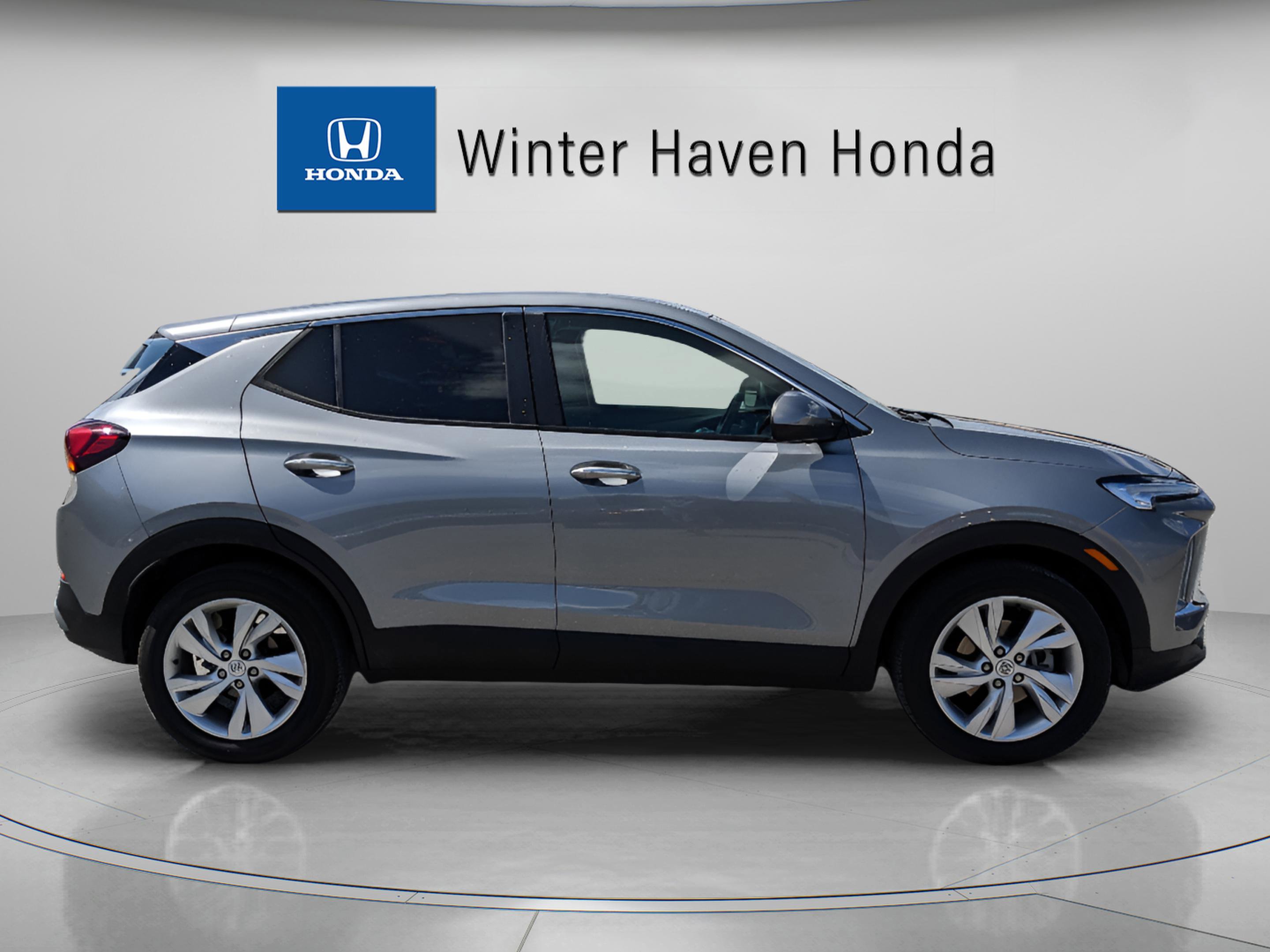 Used 2024 Buick Encore GX Preferred FWD image 9