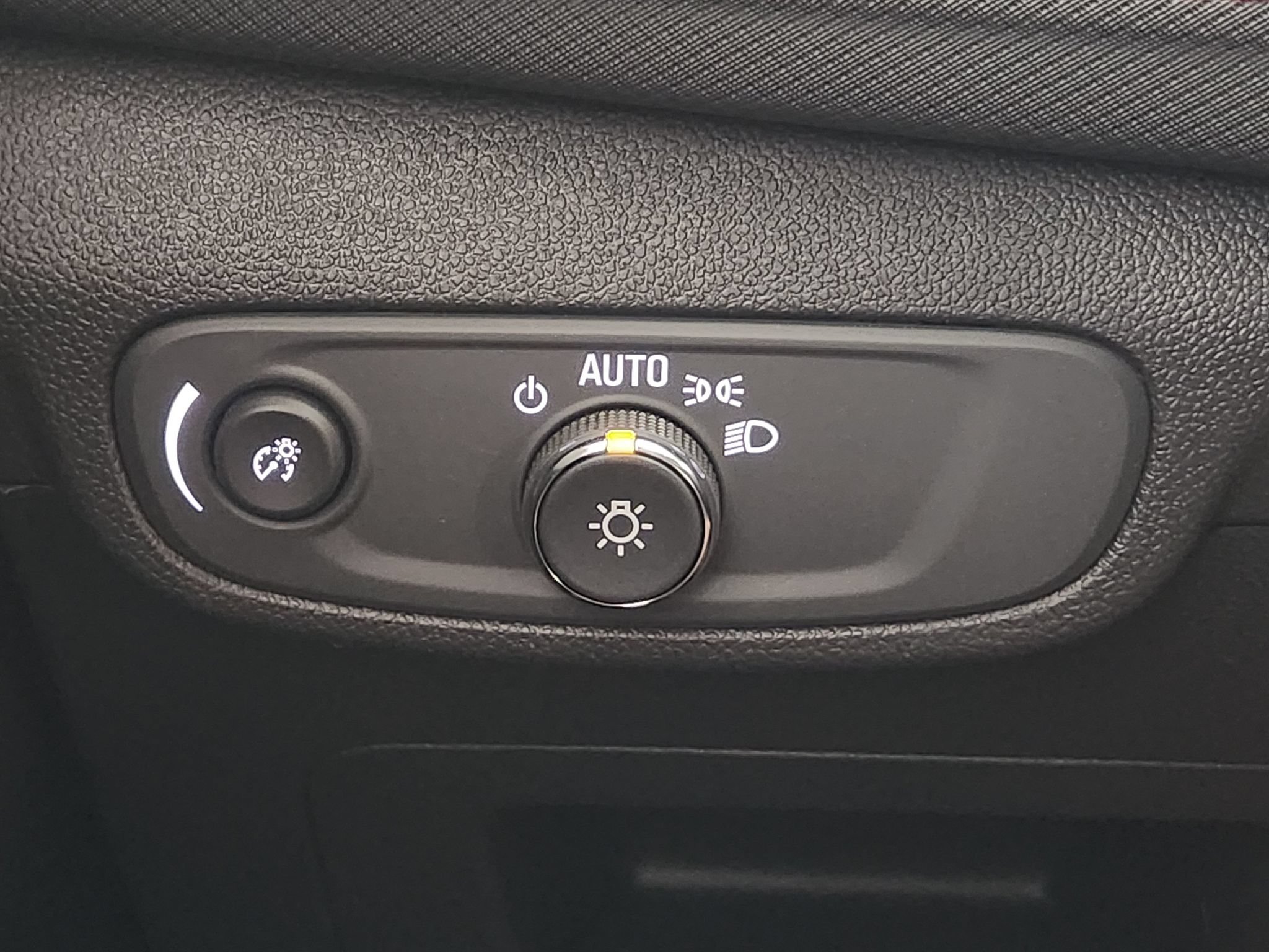 New 2026 Chevrolet TrailBlazer RS w/ Convenience Package FWD image 20