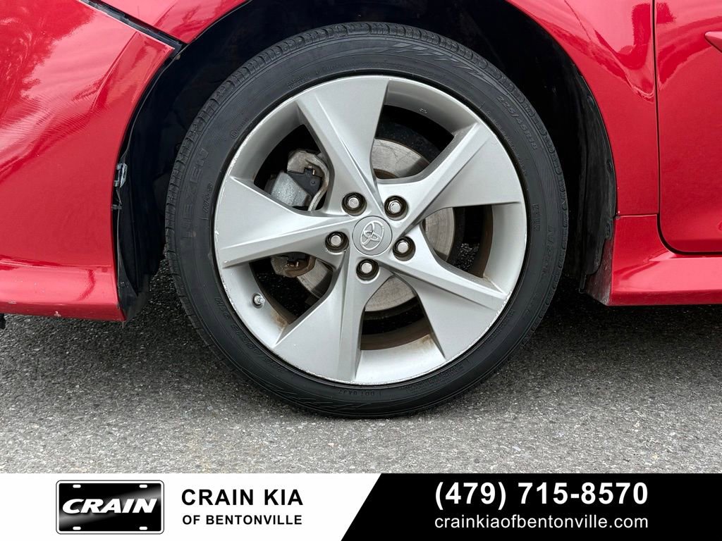 Used 2013 Toyota Camry SE w/ Leather Pkg FWD image 33