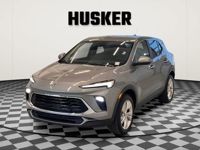 Used 2025 Buick Encore GX Preferred AWD/4WD image 4