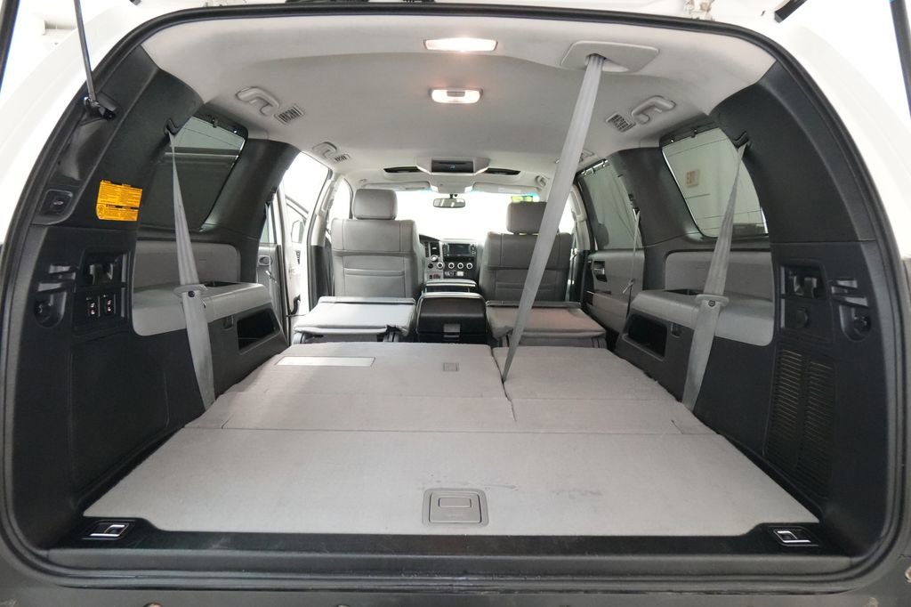Used 2013 Toyota Sequoia Platinum image 31