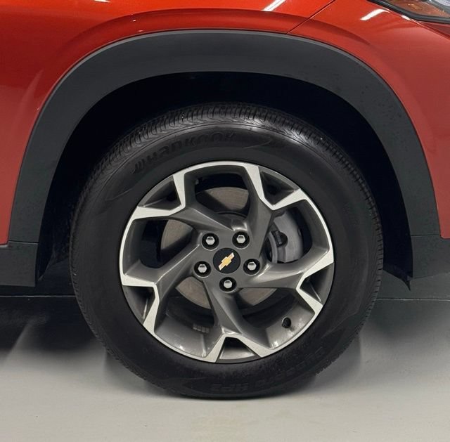 Used 2024 Chevrolet Trax LT w/ LT Convenience Package FWD image 26