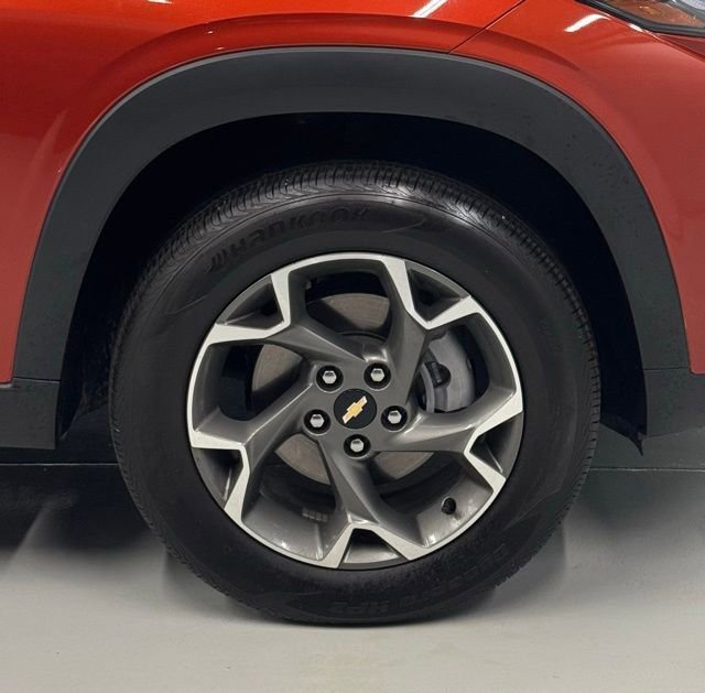 Used 2024 Chevrolet Trax LT w/ LT Convenience Package image 26