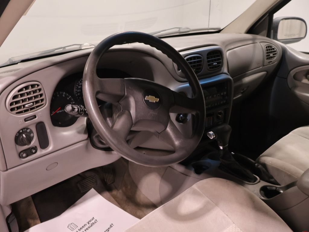 Used 2008 Chevrolet TrailBlazer 4WD image 16