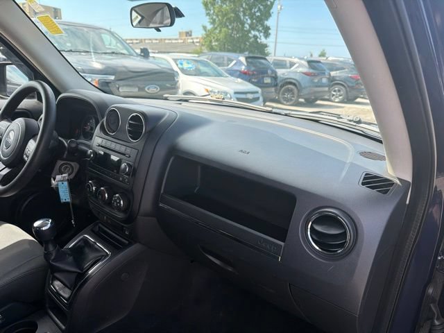Used 2012 Jeep Patriot Sport FWD image 23