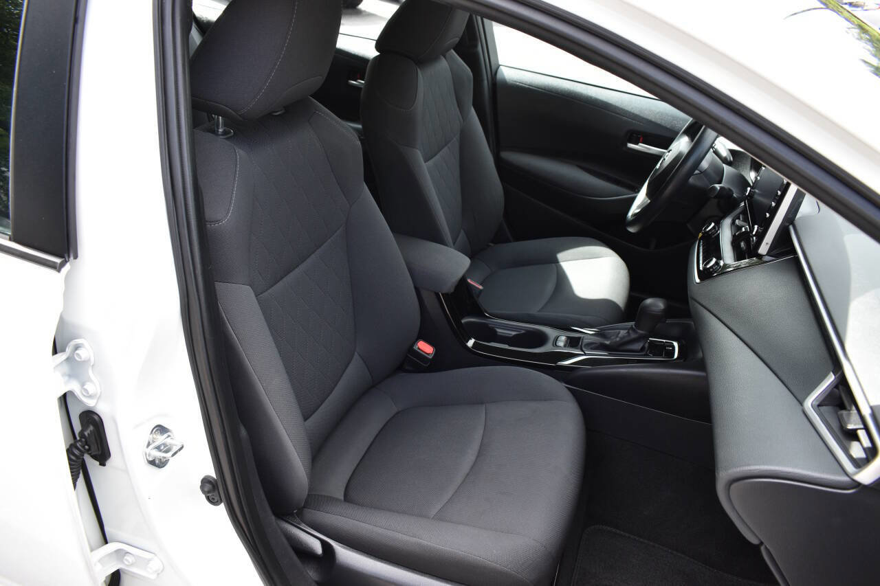Used 2021 Toyota Corolla LE image 19