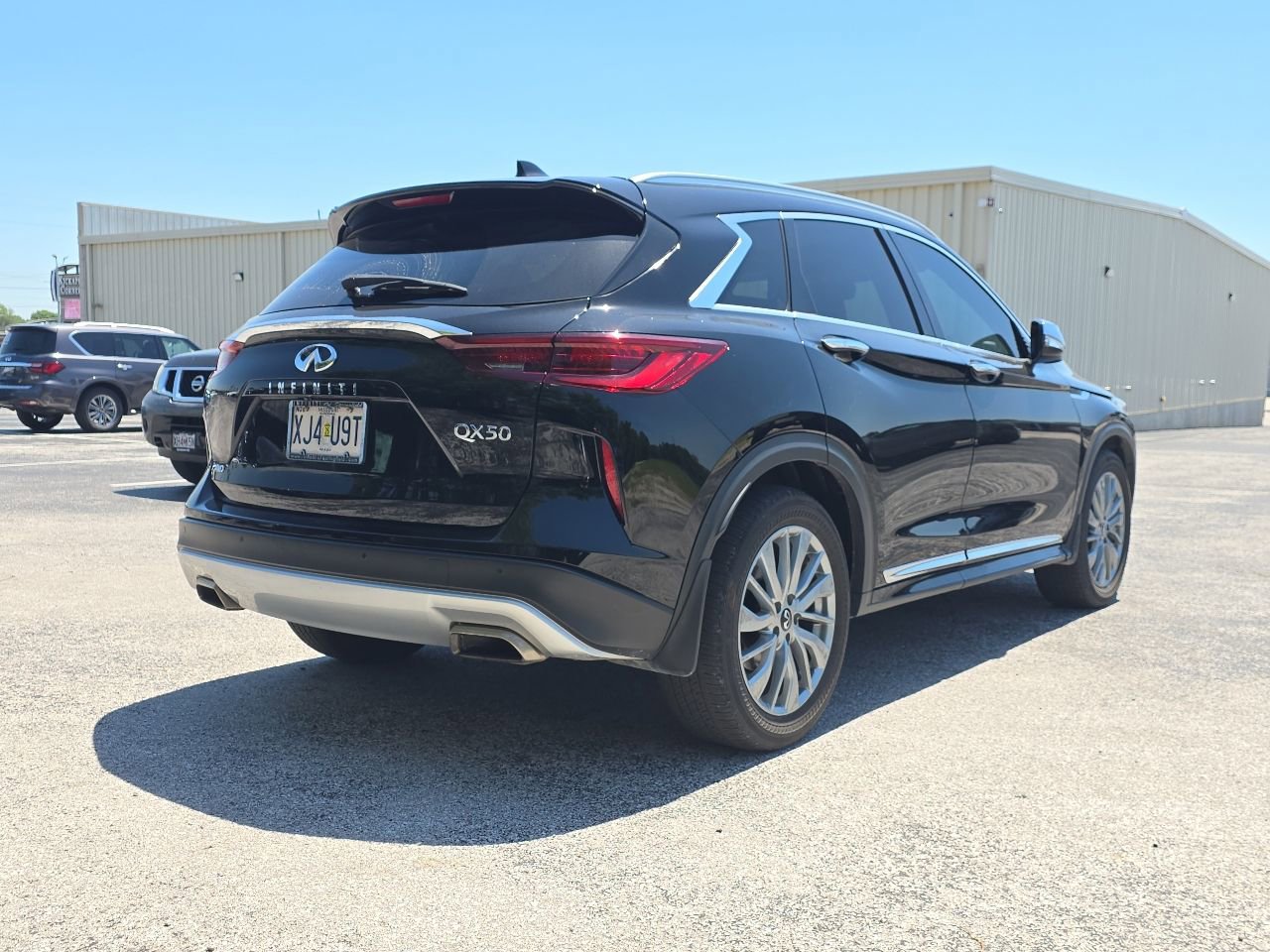 Certified 2024 INFINITI QX50 Luxe w/ Accent Package AWD/4WD image 6
