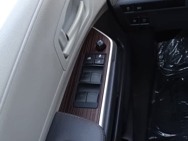 Used 2023 Toyota Sienna LE FWD image 37