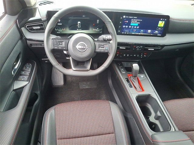 New 2026 Nissan Kicks SR w/ Cold Weather Package image 2