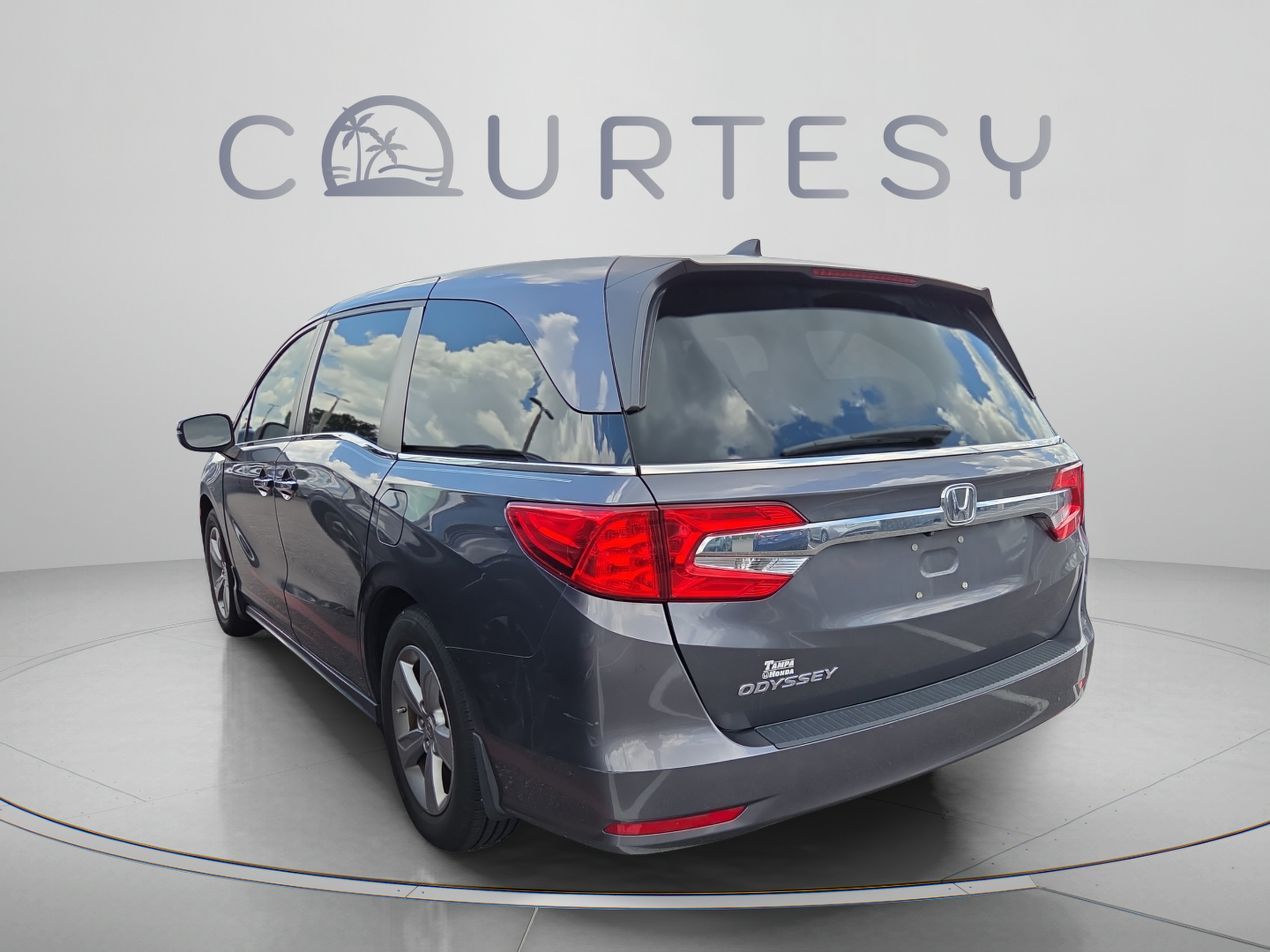 Used 2018 Honda Odyssey EX-L image 2