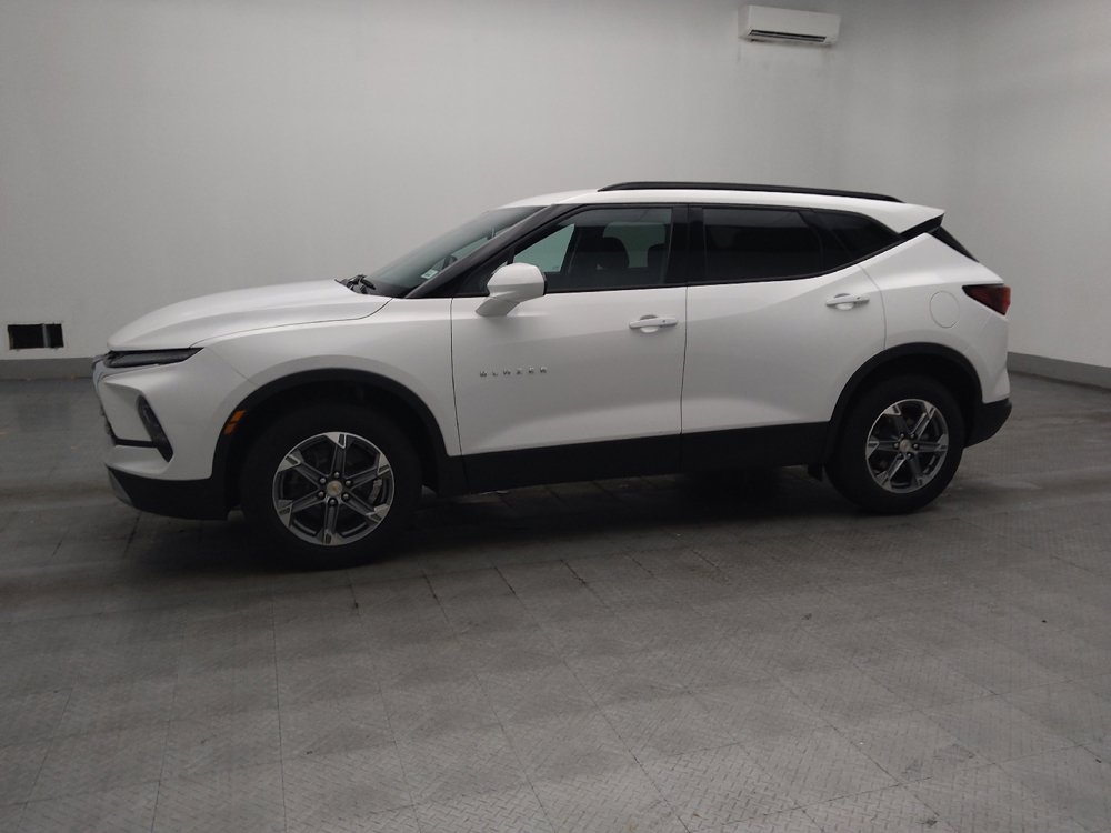 Used 2024 Chevrolet Blazer LT w/ Convenience Package FWD image 2