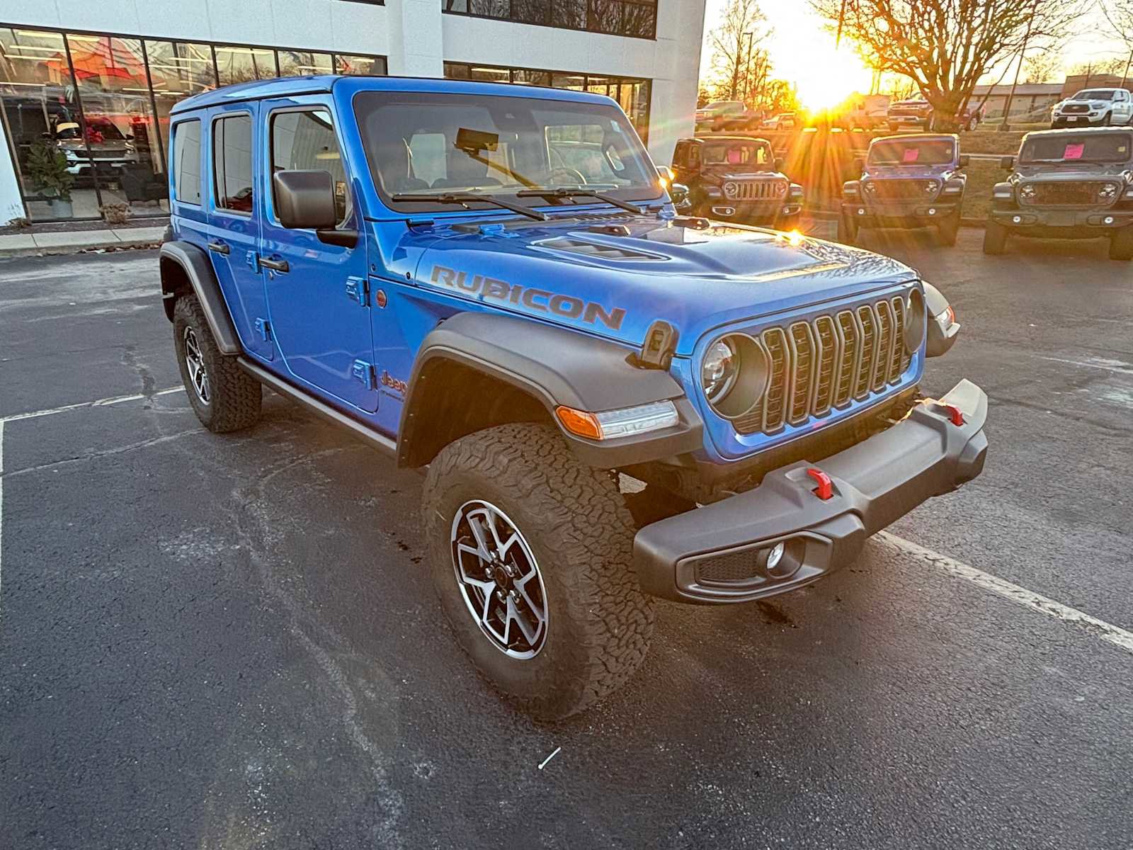 Used 2024 Jeep Wrangler Unlimited Rubicon image 3