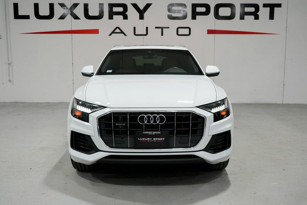 Used 2023 Audi Q8 Premium image 5