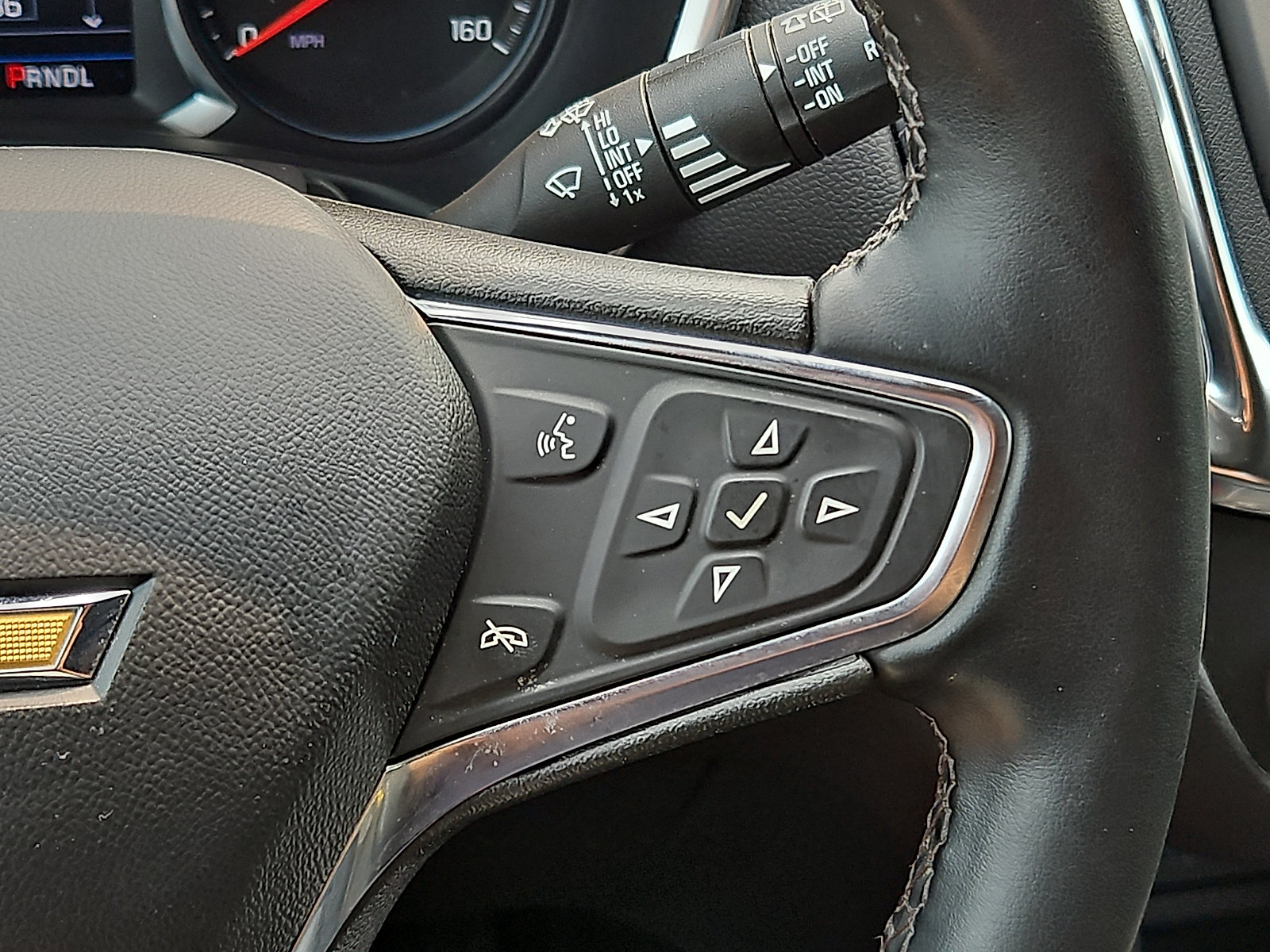 Used 2024 Chevrolet Equinox LT FWD image 21