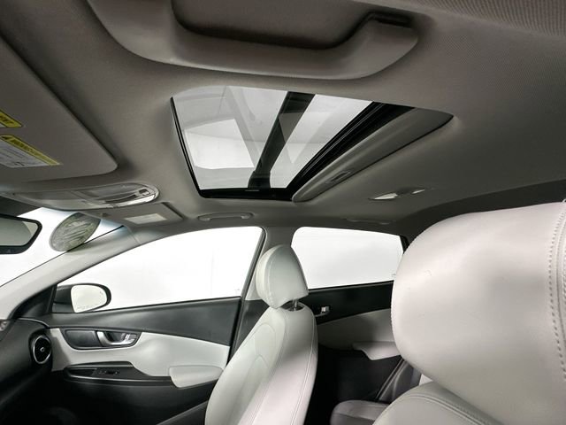 Used 2023 Hyundai Kona Limited w/ Cargo Package image 21
