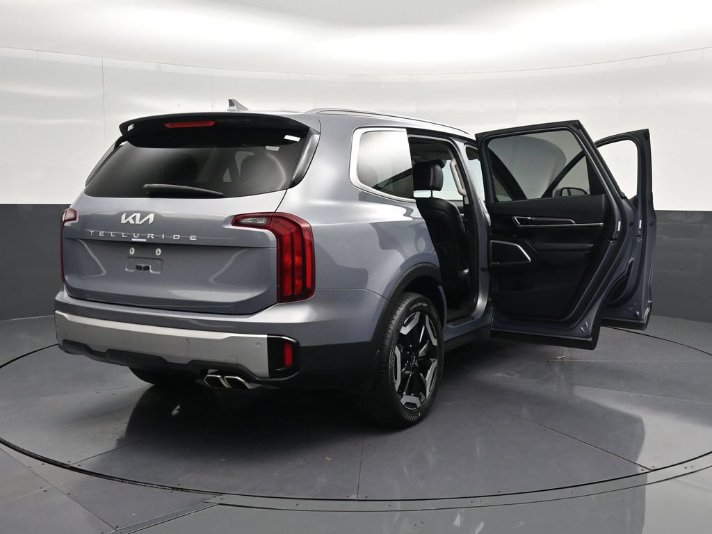 Used 2024 Kia Telluride S w/ S Sunroof Package FWD image 38
