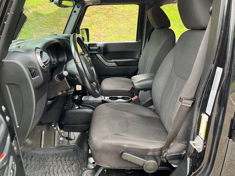 Used 2018 Jeep Wrangler Unlimited Sport S AWD/4WD image 8