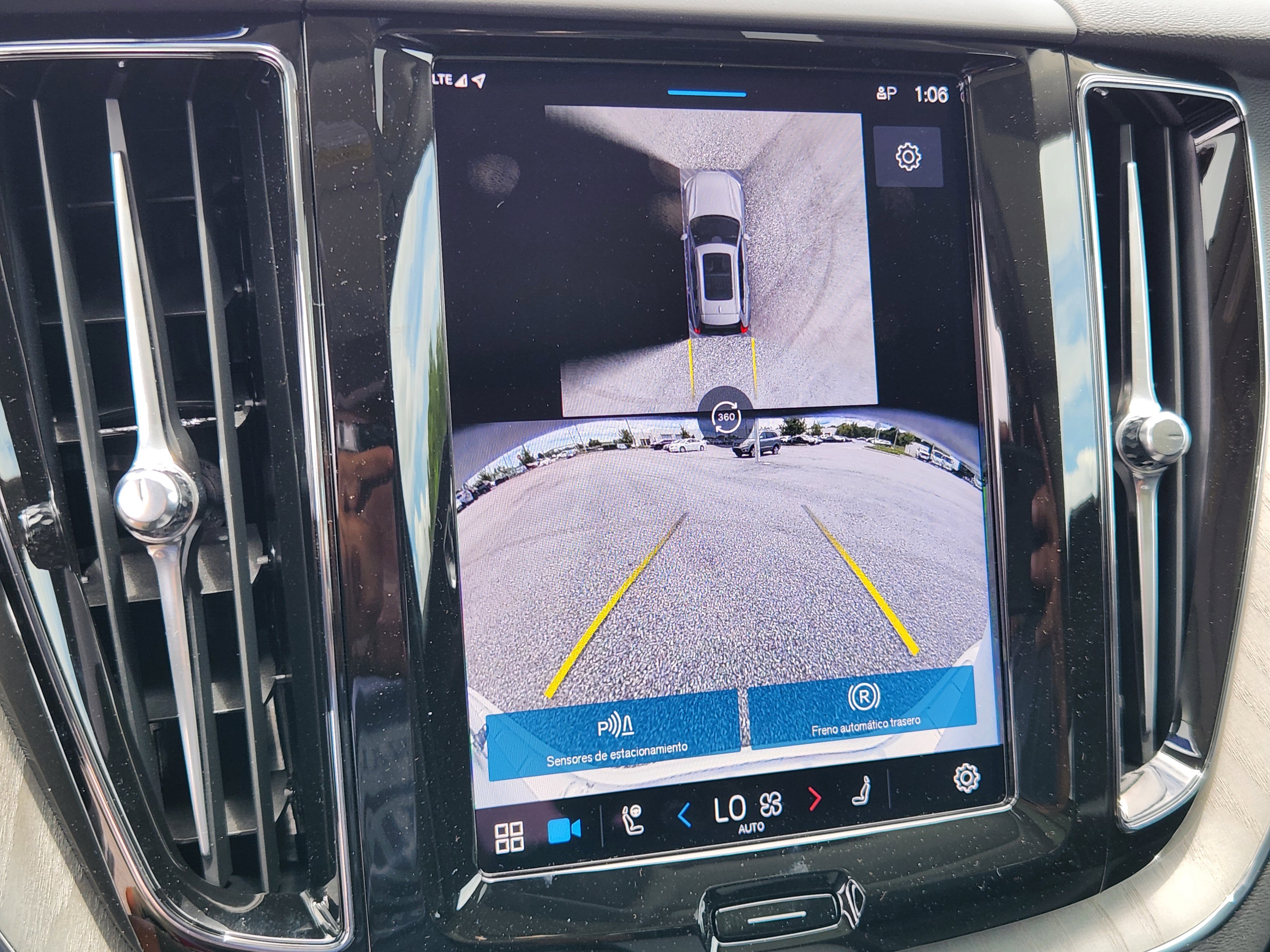 New 2025 Volvo XC60 B5 Plus w/ Protection Package Premier image 27