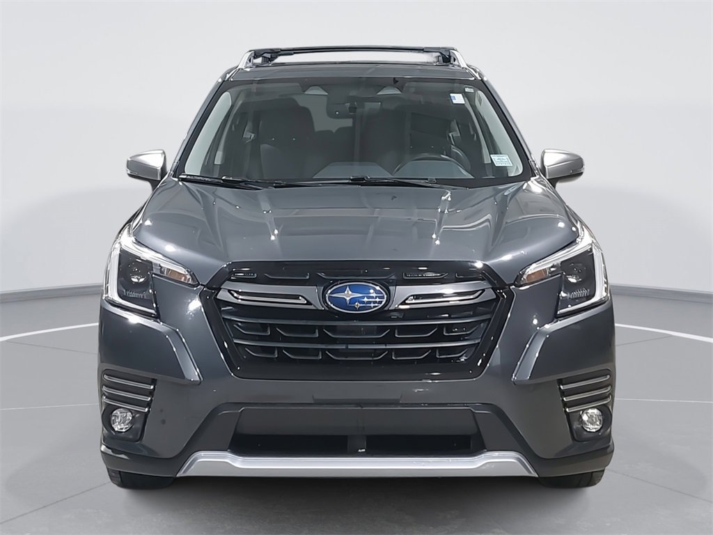 Used 2022 Subaru Forester Touring image 2