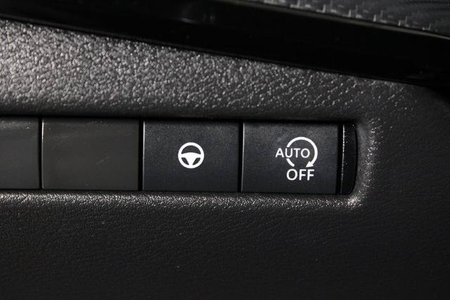 Certified 2026 Nissan Kicks SR FWD image 24