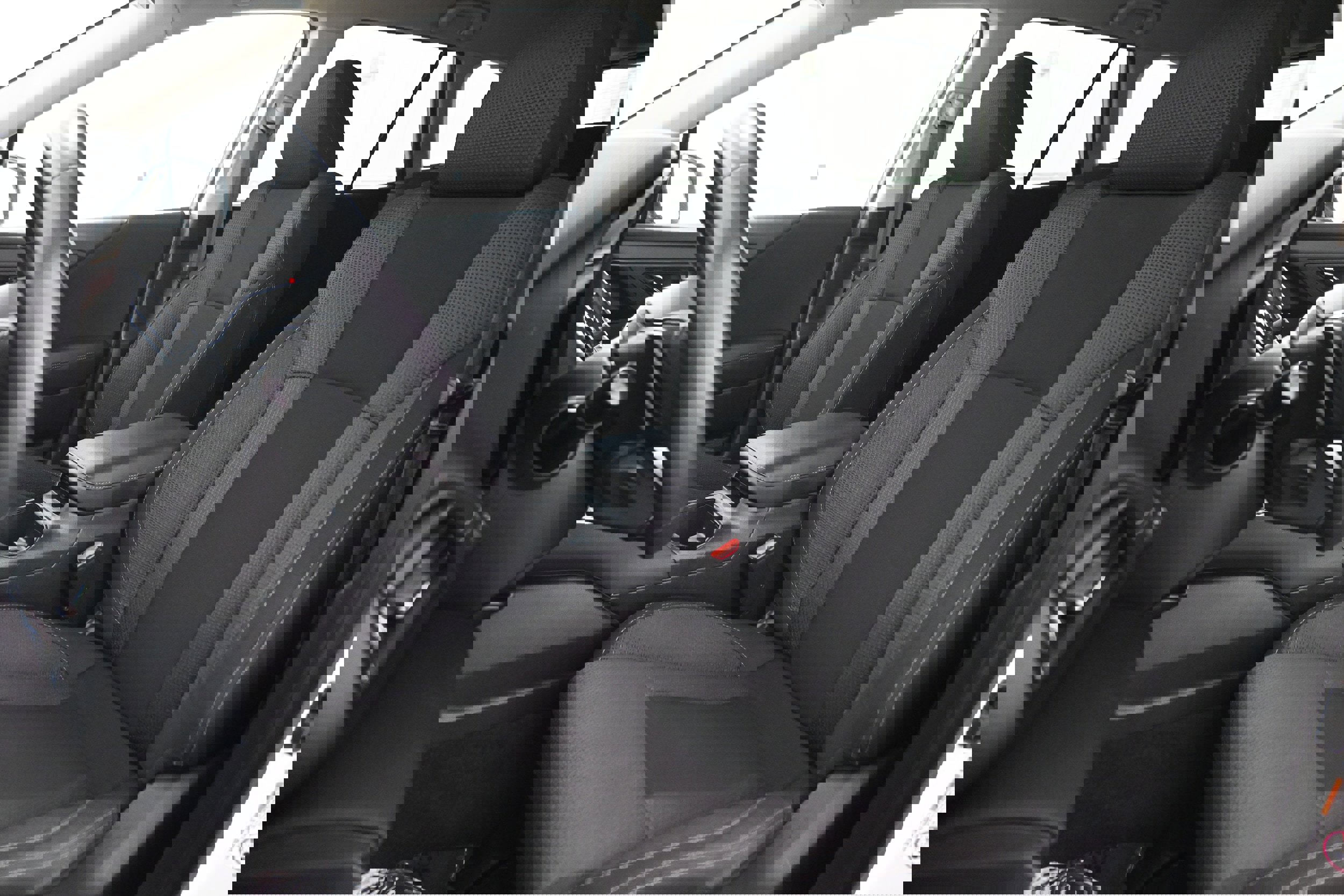 Used 2020 Subaru Outback Premium image 3