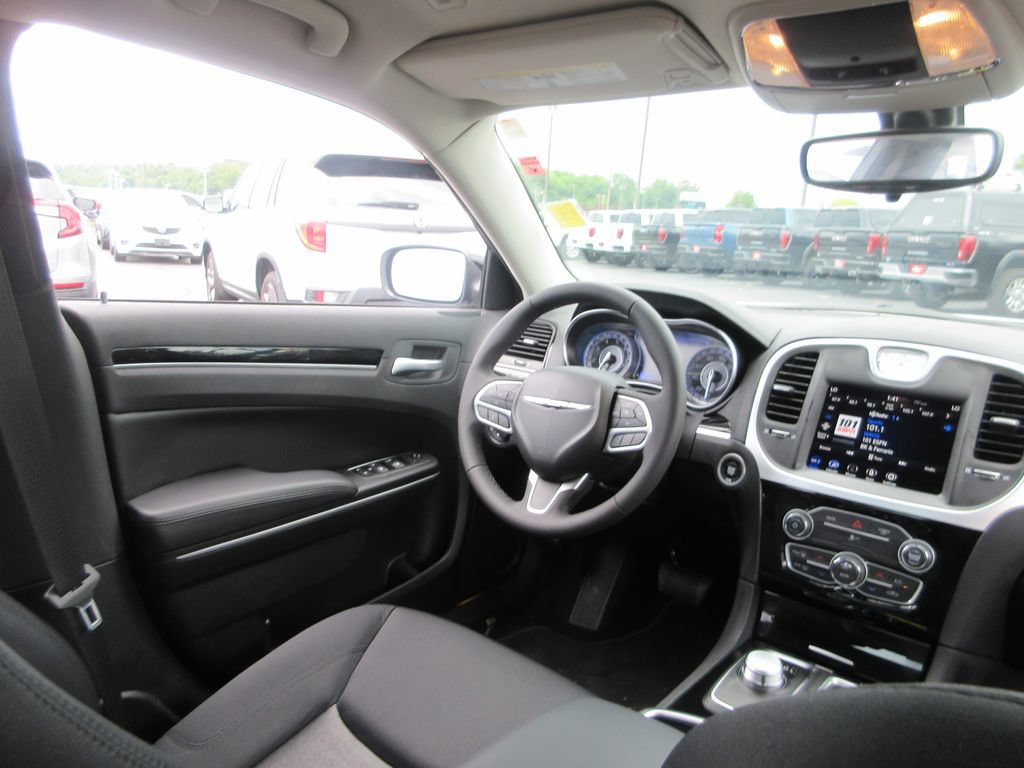 Used 2023 Chrysler 300 Touring w/ Sport Appearance Package RWD image 21