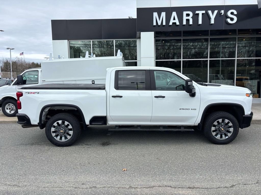 Used 2023 Chevrolet Silverado 2500 Custom w/ Custom Value Package image 3